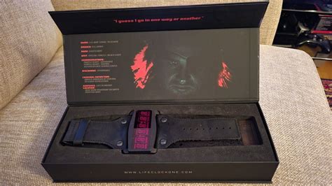 snake plissken watch